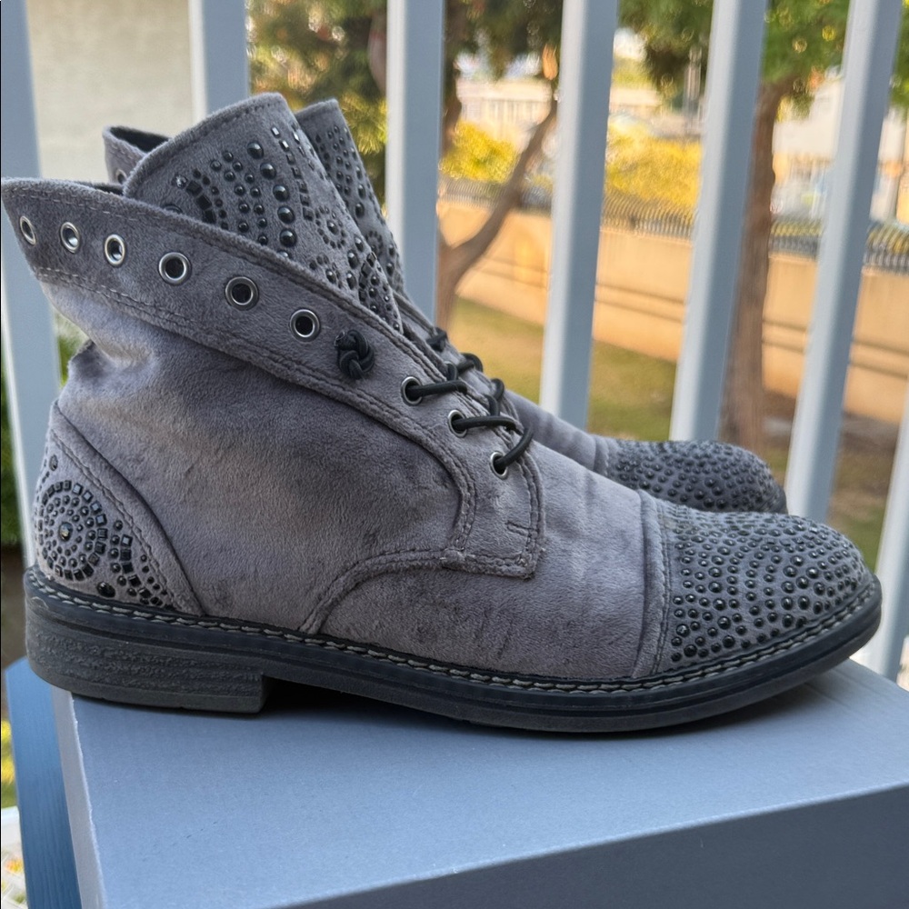 Women’s Marco Tozzi womens faux suede jewellled  boots